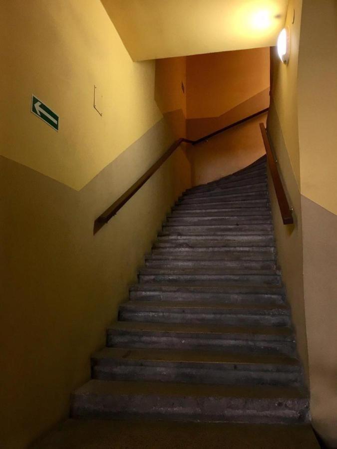 Real Vip Hostel Краків Екстер'єр фото
