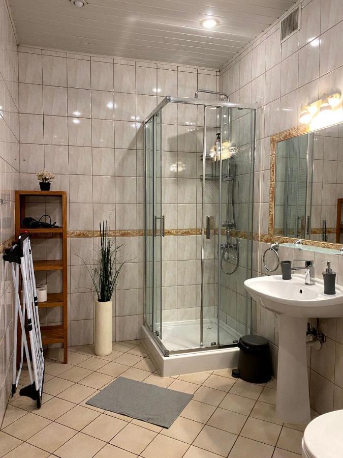 Real Vip Hostel Краків Екстер'єр фото