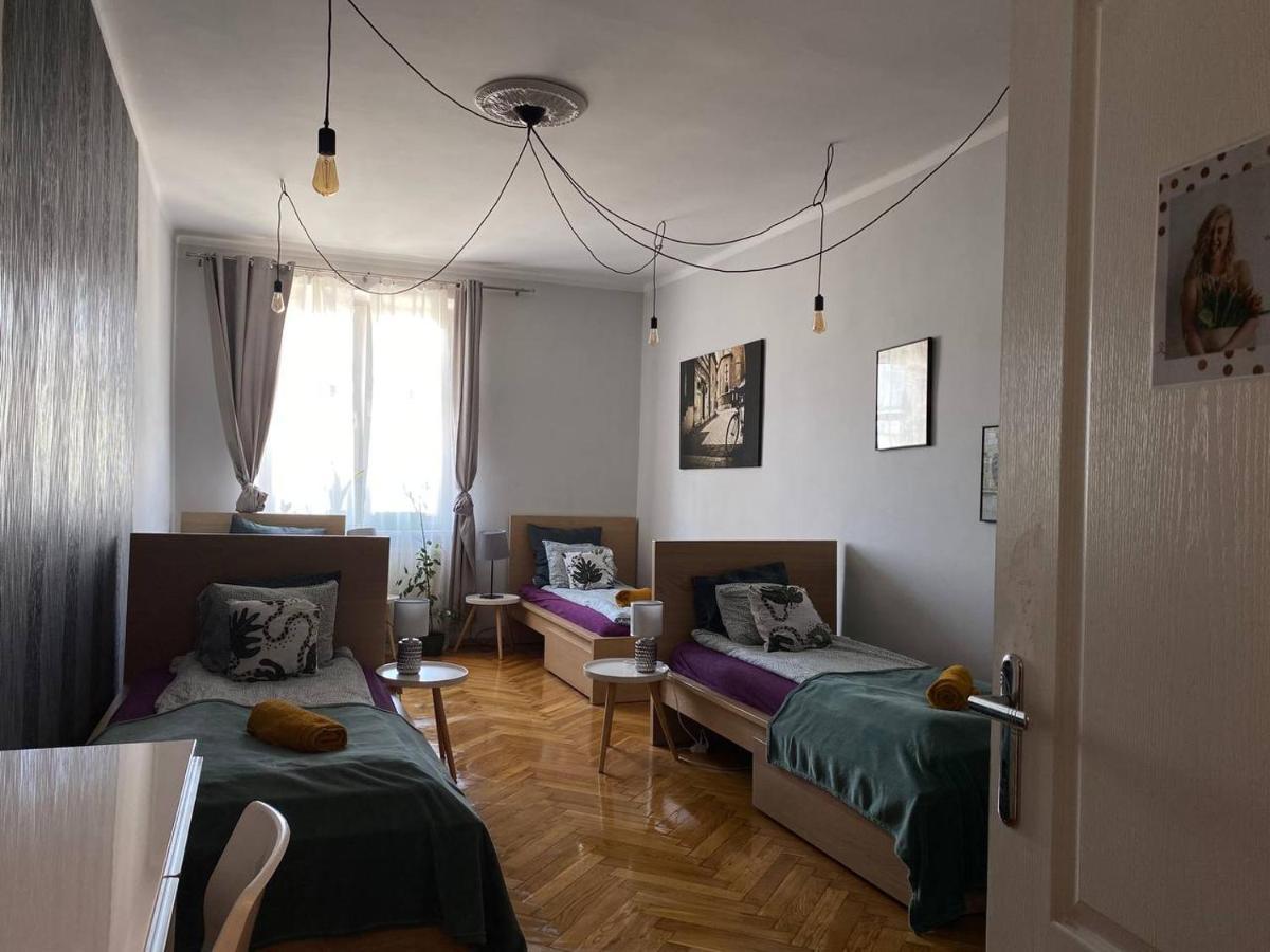 Real Vip Hostel Краків Екстер'єр фото