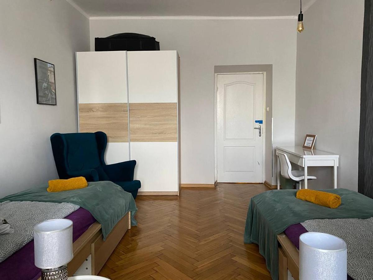 Real Vip Hostel Краків Екстер'єр фото